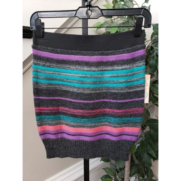 Mudd Women's Knit Sweater Skirt Small Striped Gray Pink Teal Pull-On Stretch - Picture 1 of 10